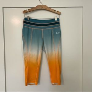 Oakley Capri length Active Tights size small
